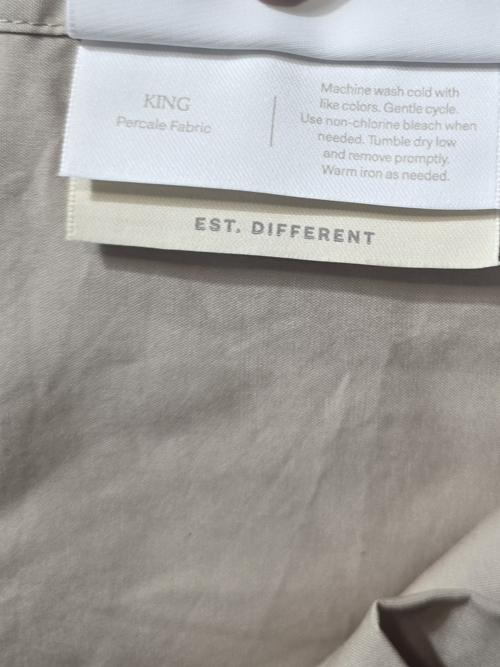 Boll And Branch King Signature Hemmed Sheet Set W/ 2 Standard Pillow Cases - Picture 5 of 5